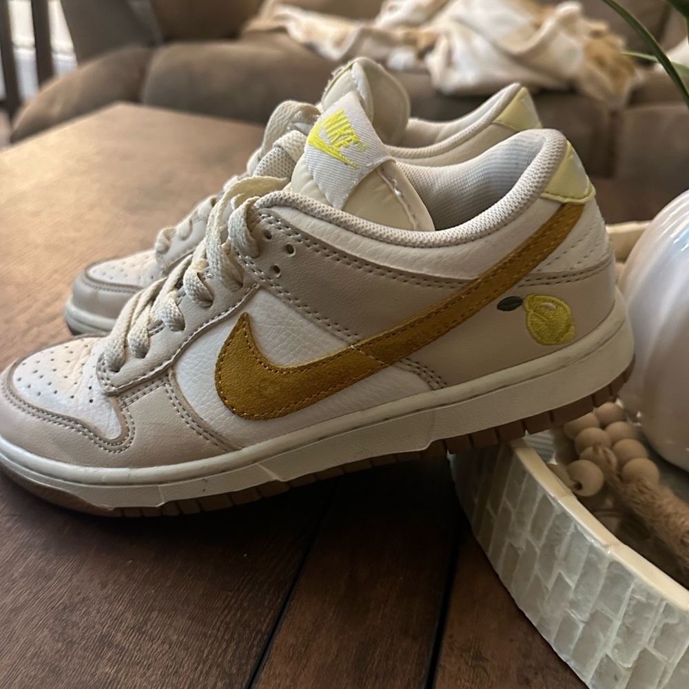 Nike Dunk Low Lemon Drop